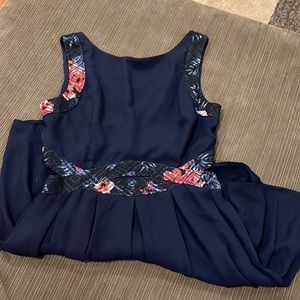 Dress with cutouts M